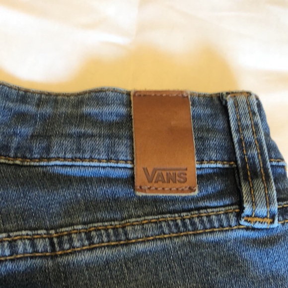 Women’s size 25 Vans distressed blue jeans - Picture 15 of 15